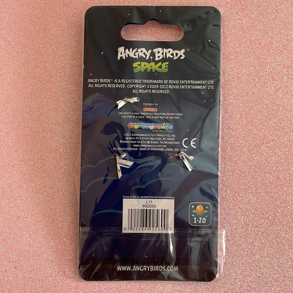 Angry Birds in Space Keychain Key Ring NEW Green Red Blue Metal Birds Charms - Picture 3 of 3